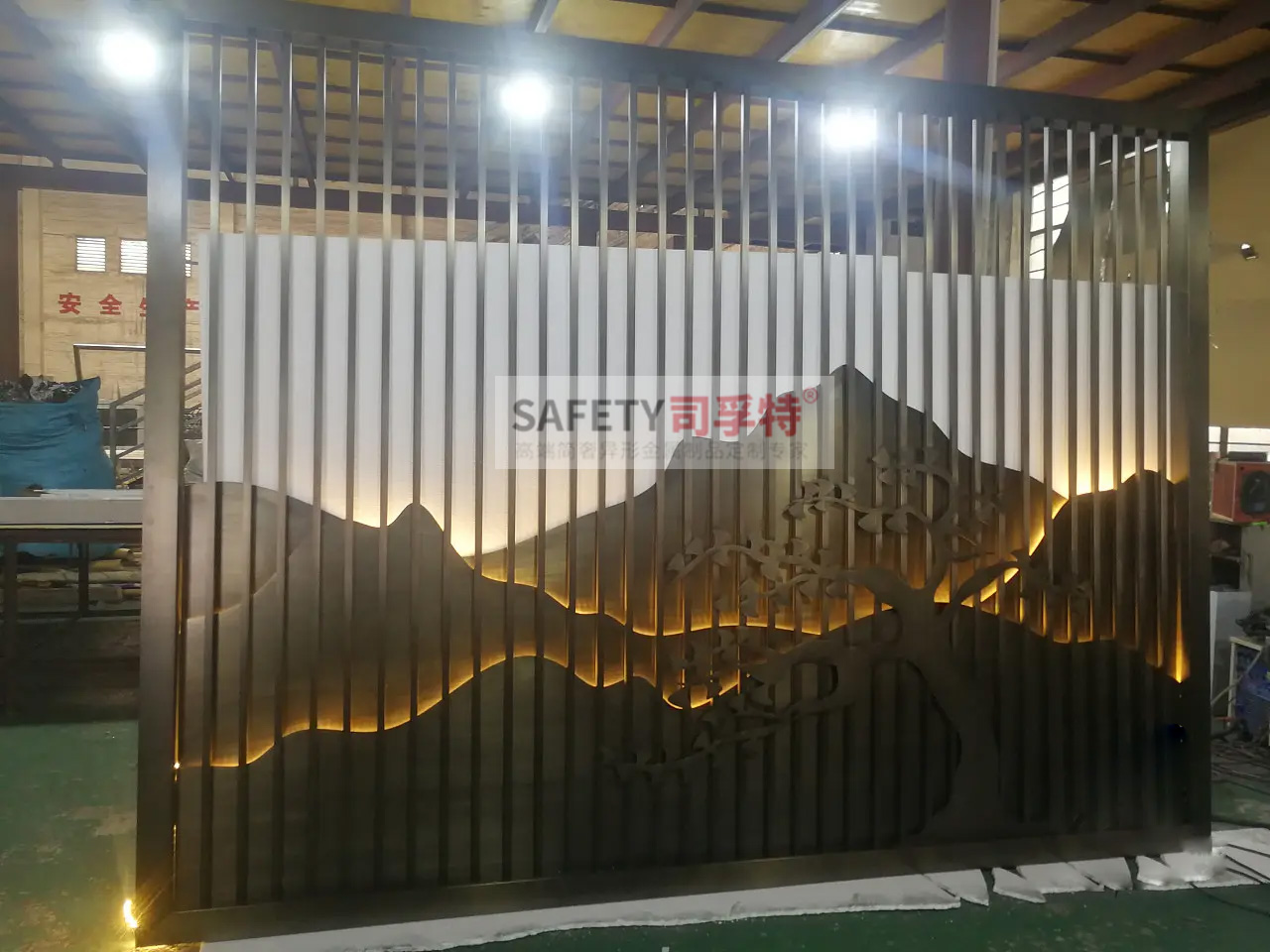 金屬山水屏風(fēng)隔斷：新中式古典風(fēng)，精致優(yōu)雅，輕奢舒適(圖3)